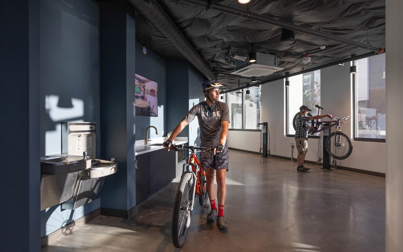 drinking fountains in bicycle repair center